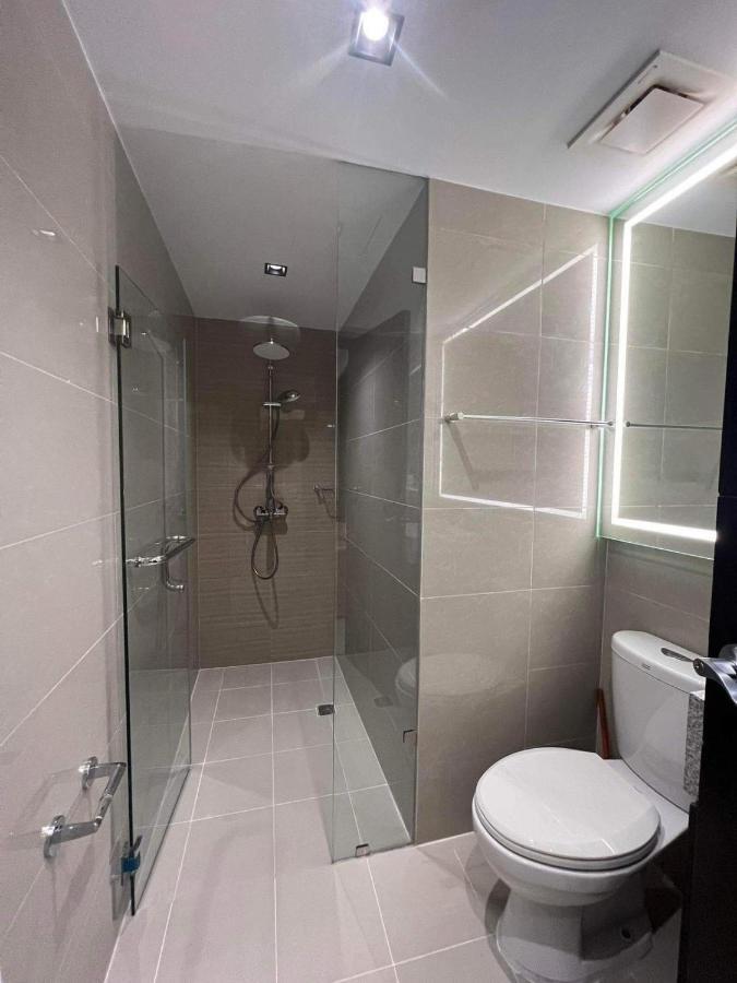 Uptown Parksuites Bgc 따구익 외부 사진