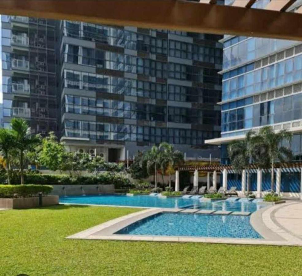 Uptown Parksuites Bgc 따구익 외부 사진